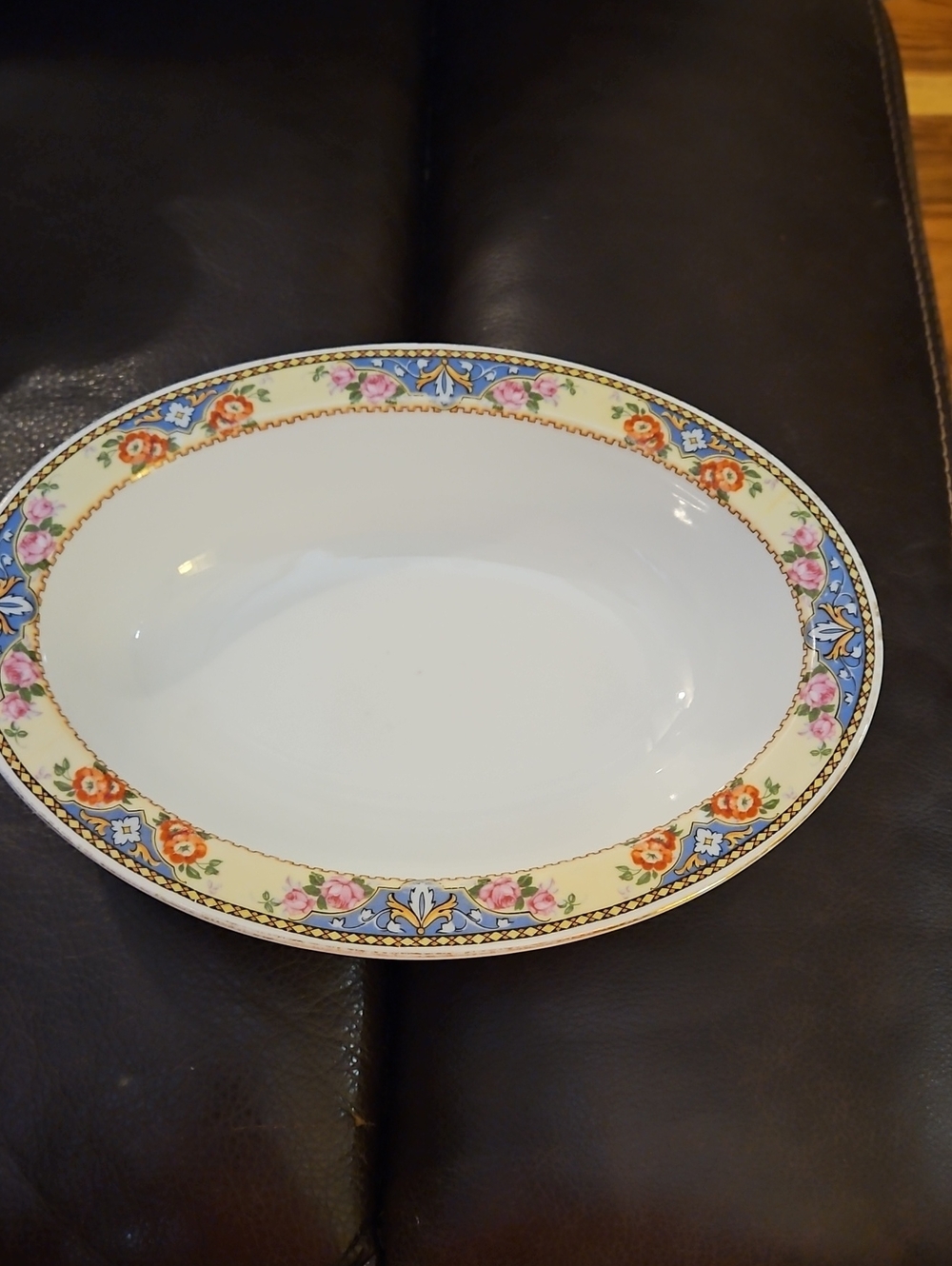 Vintage TK THUN THUNY Czechoslovakia Oval Bowl